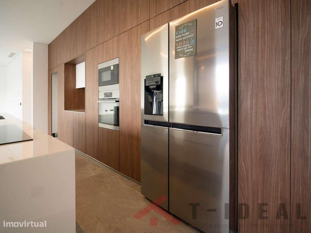 Apartamento T3 no Centro da Lourinhã - Grande imagem: 2/54