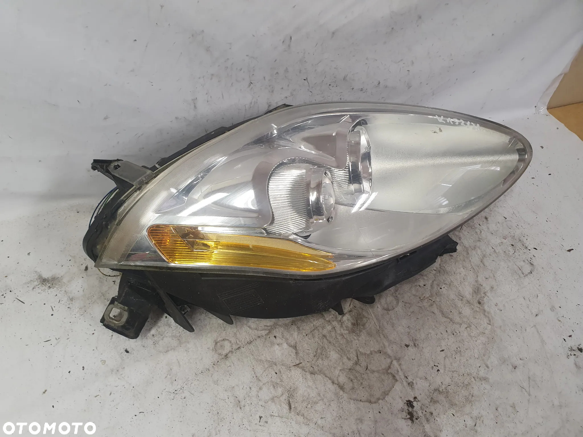 * LAMPA PRZEDNIA PRAWA PRZÓD PRAWO FIAT BRAVO 2 - 3