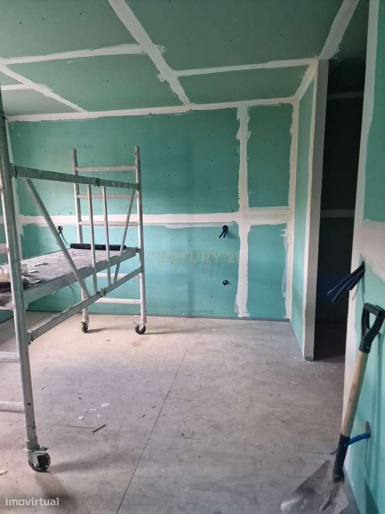 Casa Moderna em Coutos de Viseu com Vista Panorâmica-1