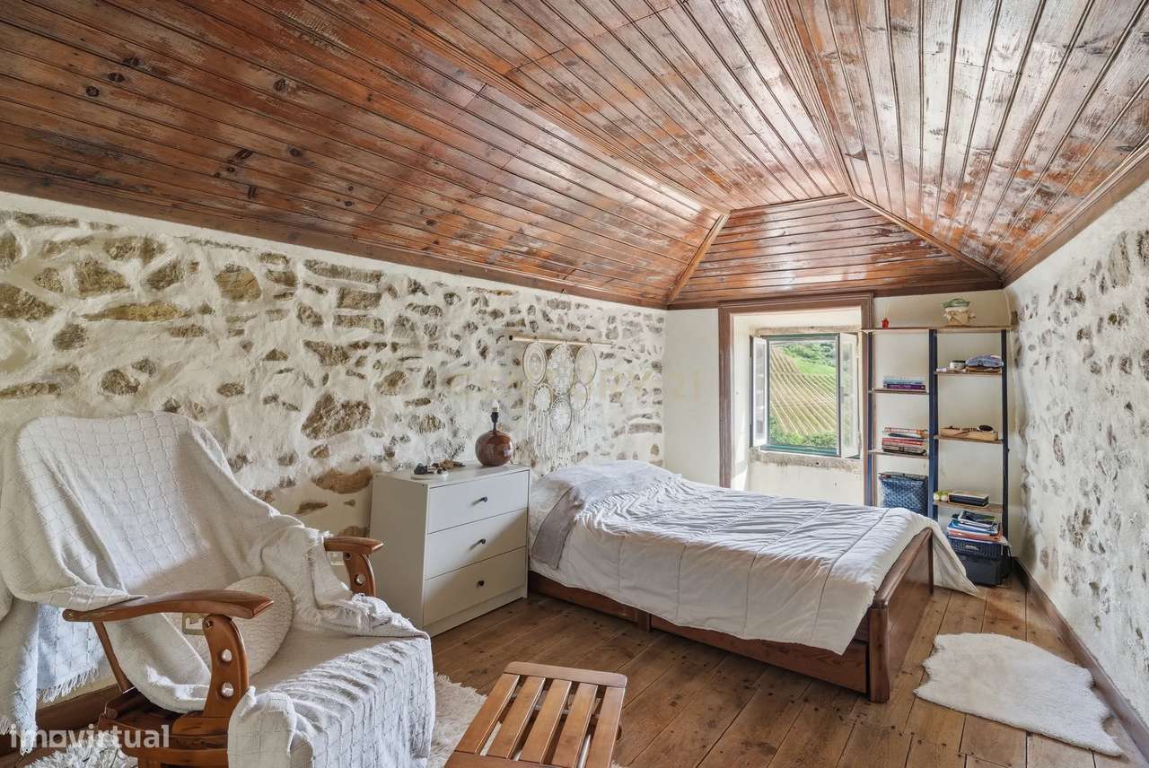 Moradia T2 com 2 salas e Pátio – Loubagueira, Torres Vedras-12