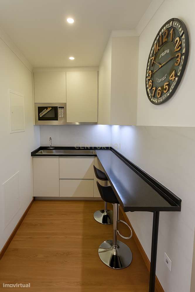 T1 totalmente renovado e mobilado - Grande imagem: 4/11