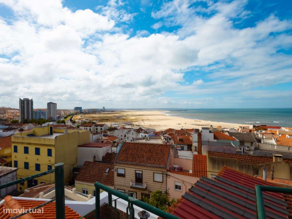 Moradia T2+2 em Buarcos - Vistas Maravilhosas sobre o Mar e a Cidade.-19