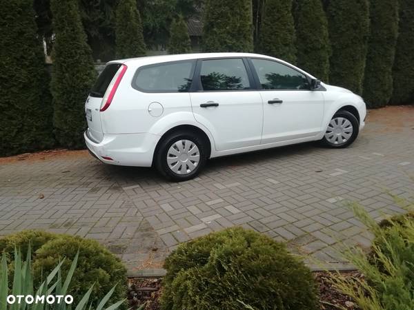 Ford Focus 1.6 TDCi Ambiente - 7