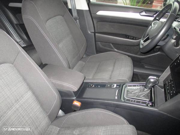 VW Passat Variant 2.0 TDi Business DSG - 6