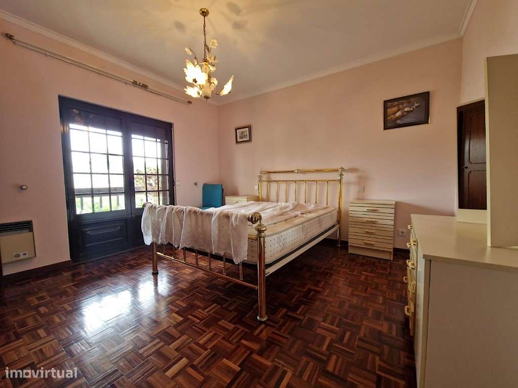 Moradia isolada como nova em Fernão Ferro-13