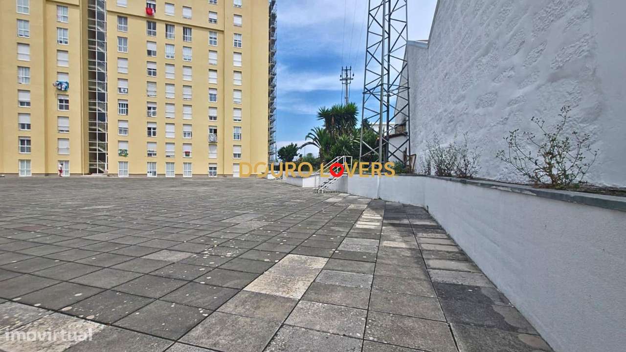 Apartamento T2 em Rio Tinto – Excelente Estado, com Garagem-33