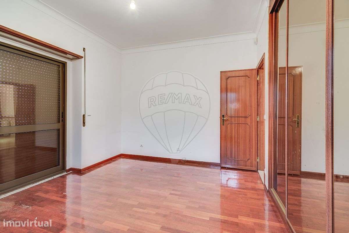 Moradia T8 para venda-18