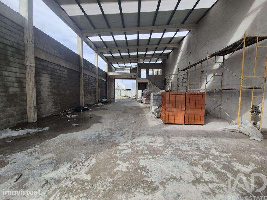 Hangar em Seixal, Arrentela e Aldeia de Paio Pires de 297,00 m2 - Grande imagem: 3/10