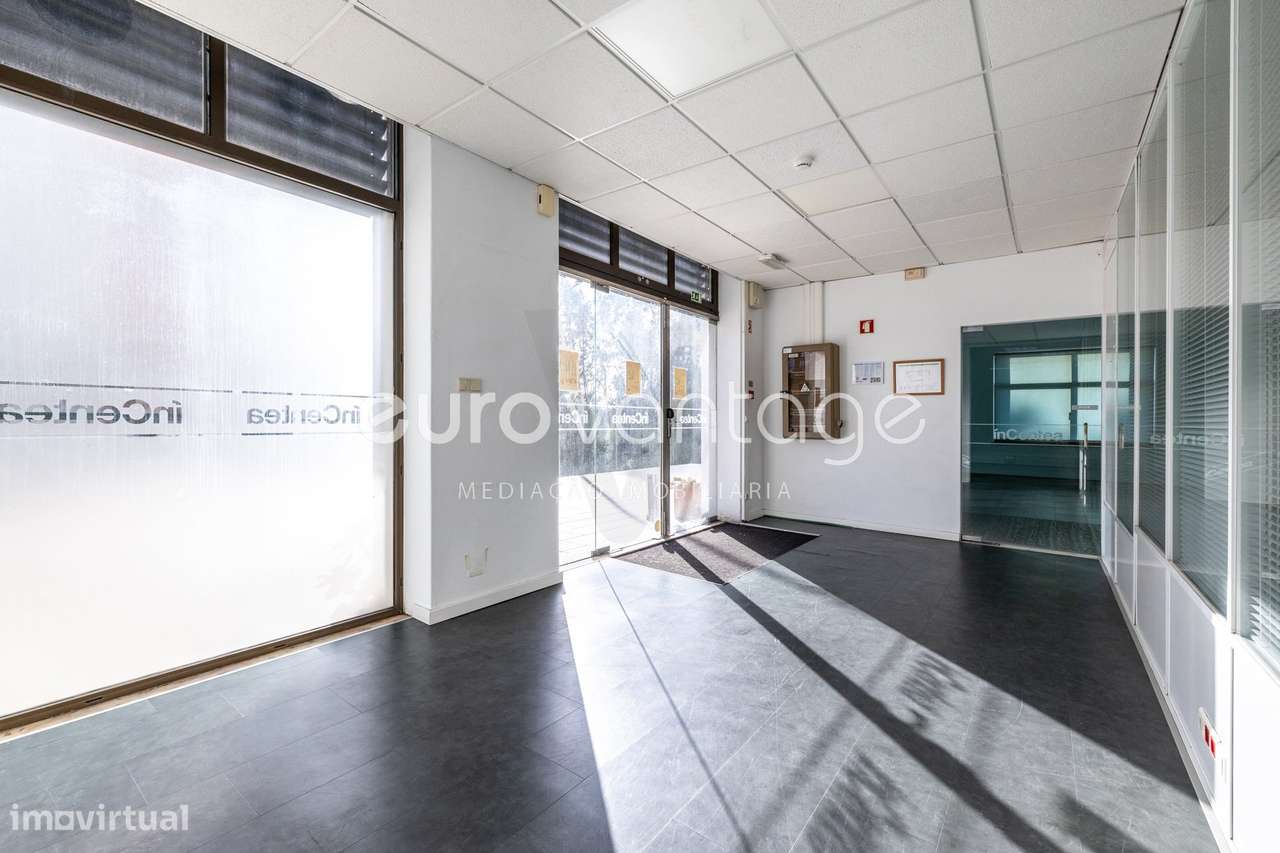 Espaço Comercial / Armazém com 700 m² a 5 minutos de Leiria-6