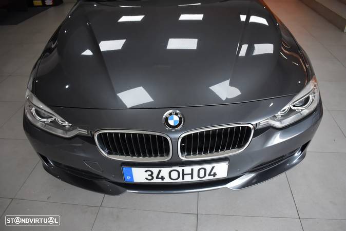 BMW 318 d Auto Exclusive - 15