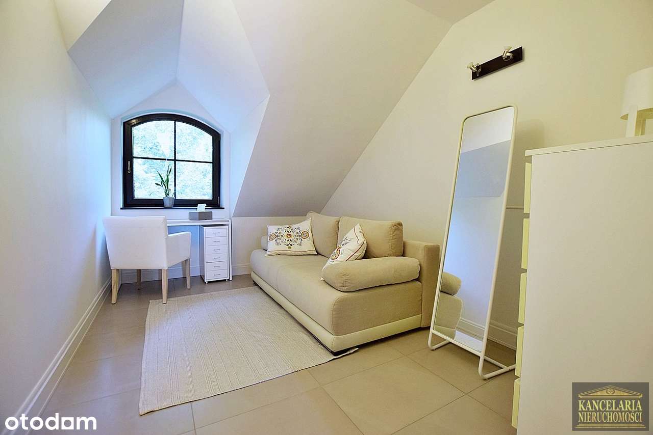 Luksusowa rezydencja z bajecznym ogrodem!-11