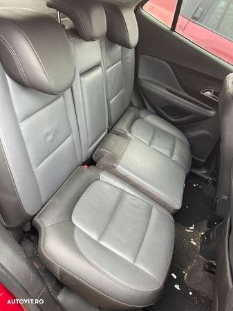 Interior de piele bi-colora cu incalzire de OPEL MOKKA an 2013 - 5