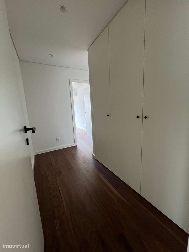 T 3 Novo V. N. Gaia  Av . República  Metro João de Deus Pronto Habitar-28