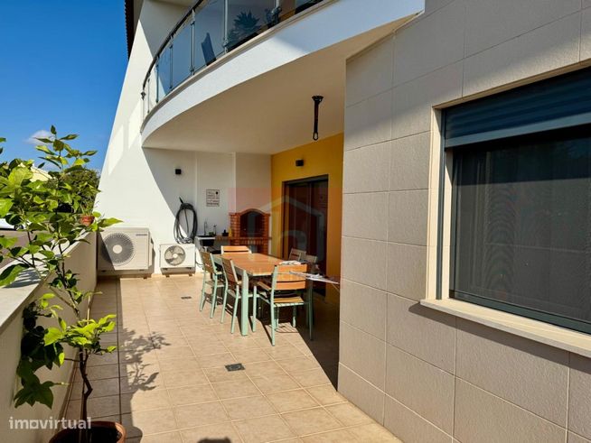 Apartamento T3 inserido em condomínio privado , São Francisco-16