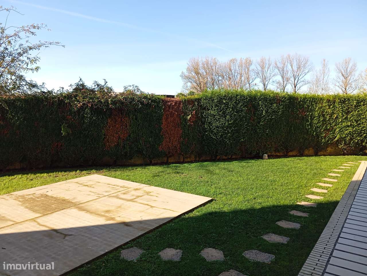 Fantástico apartamento T2 com terraço em condomínio fechado em Canelas-33