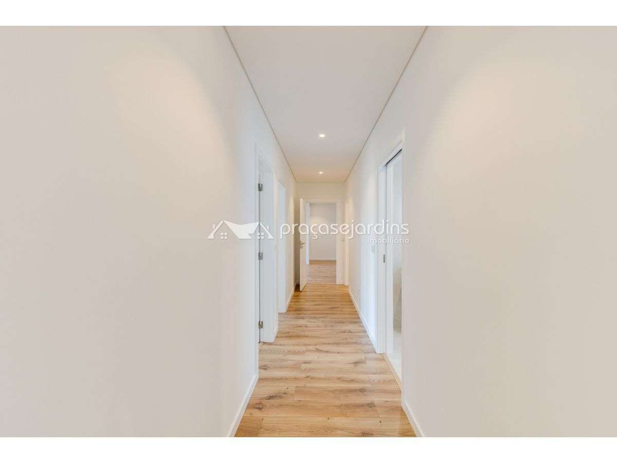 Apartamento T3 novo com espaço exterior privativo-16