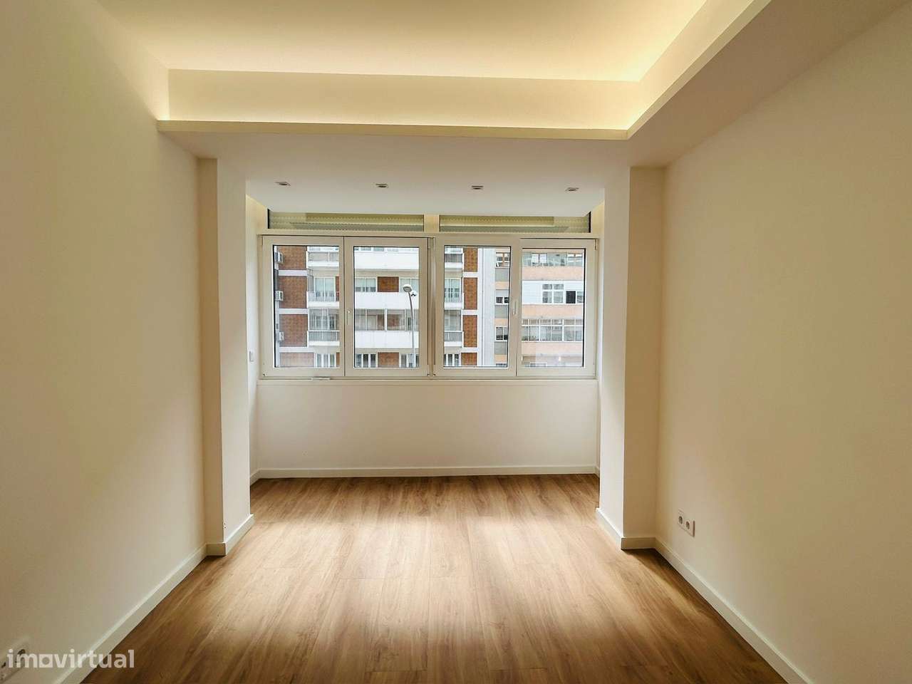 T2 totalmente renovado junto ao metro - Grande imagem: 5/11