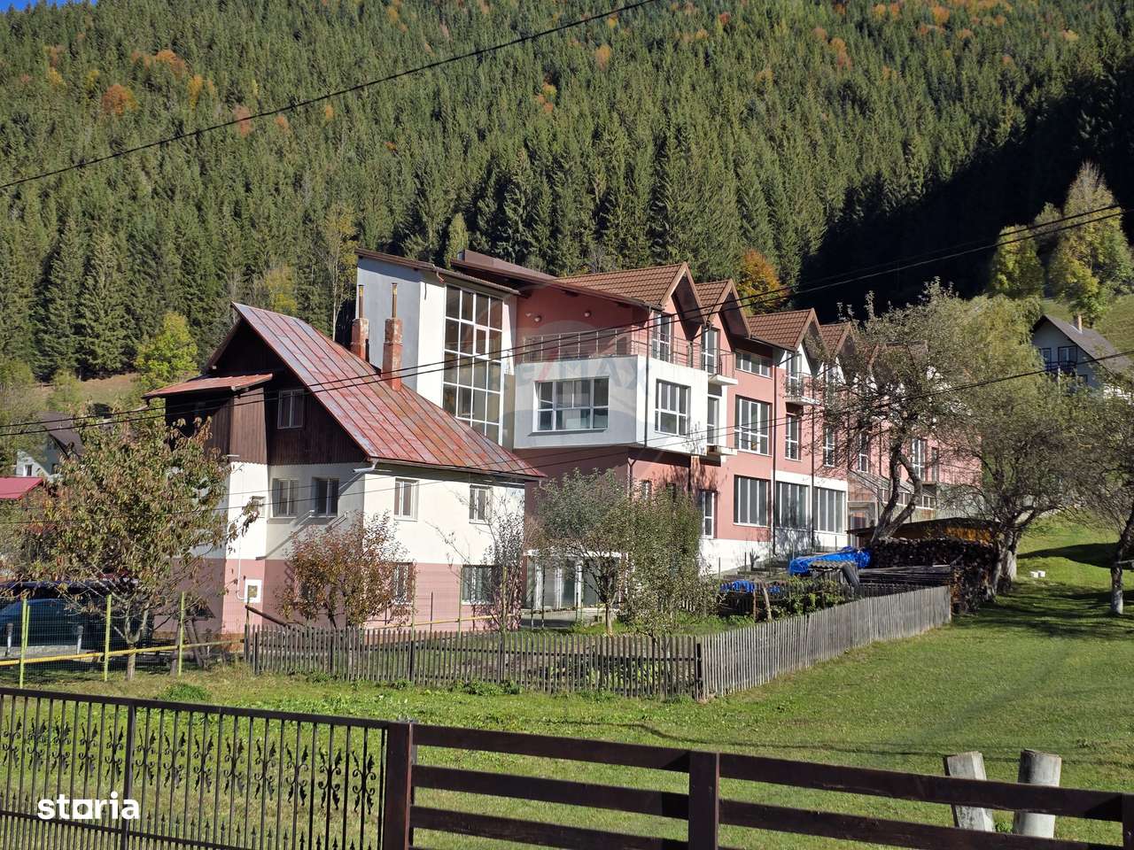 Vila / Pensiune / Camin / Azil seniori, zona superba Moeciu, parcare-2