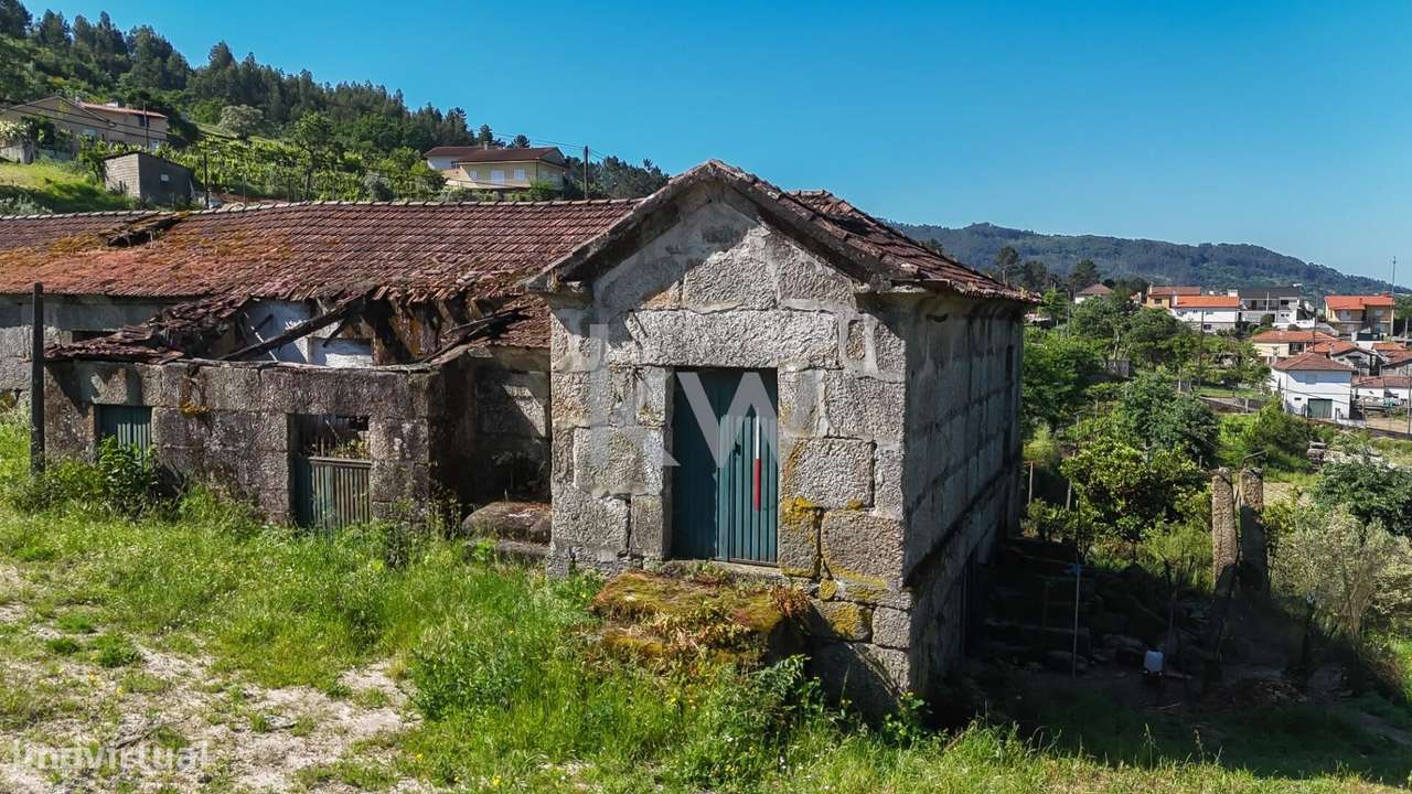 Casa com terreno para recuperar em Amarante - Grande imagem: 5/22