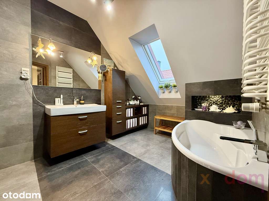 Komfortowe, dwupoziomowe mieszkanie dla rodziny-17