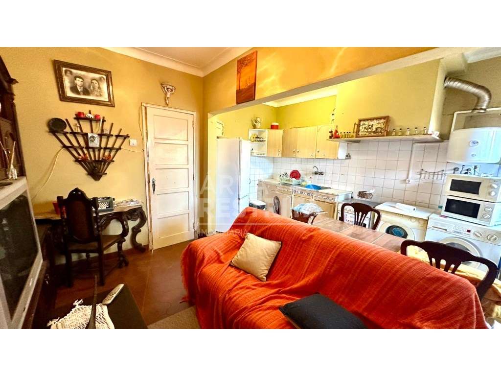 Apartamento T1 com Logradouro e Arrecadação/Garagem no Afonsoeiro -...-11