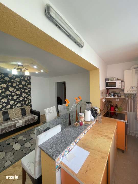 Apartament de 2 camere semidecomandat, 55 mp, etaj 4 cu acoperis, Sasa - Imagine principală: 3/9