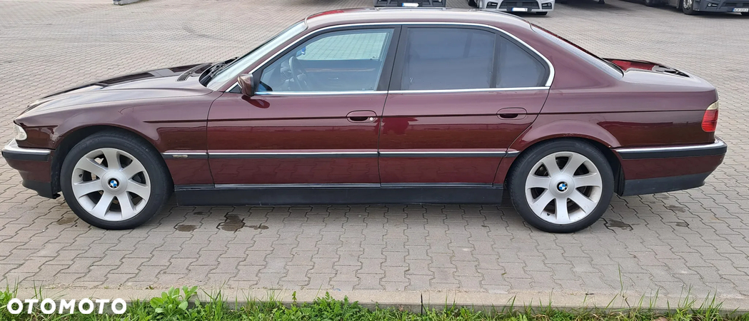 BMW Seria 7 728i L - 6