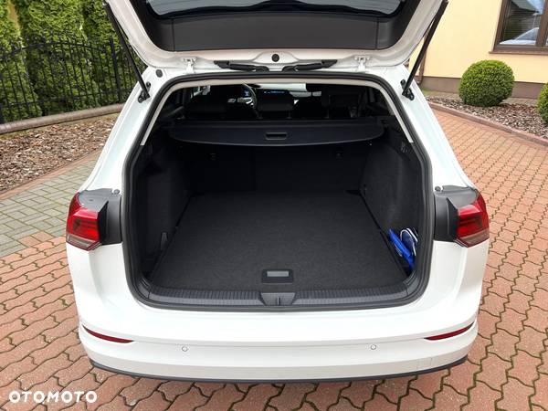 Volkswagen Golf VIII 1.0 TSI - 8