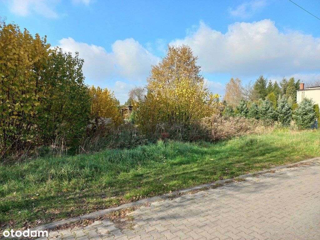 Podlesie, 975 m2, 22x44 m, budowlana, płaska-1