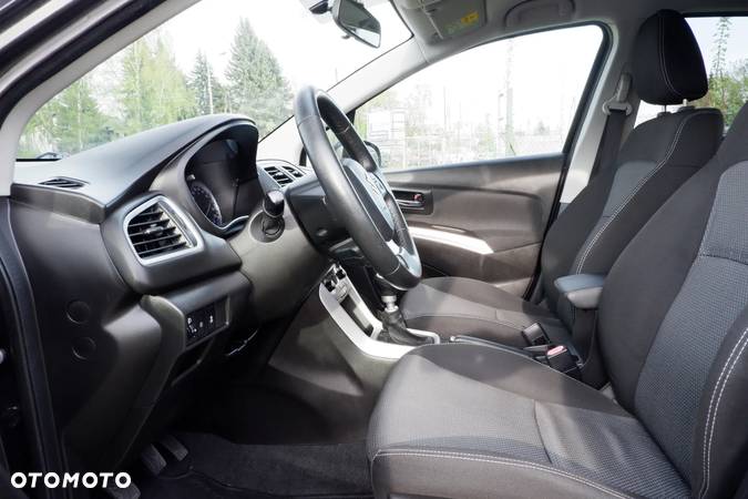 Suzuki SX4 S-Cross 1.6 DDiS 4x2 Comfort - 24