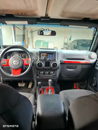 Jeep Wrangler 3.6 Unlim Sahara - 12