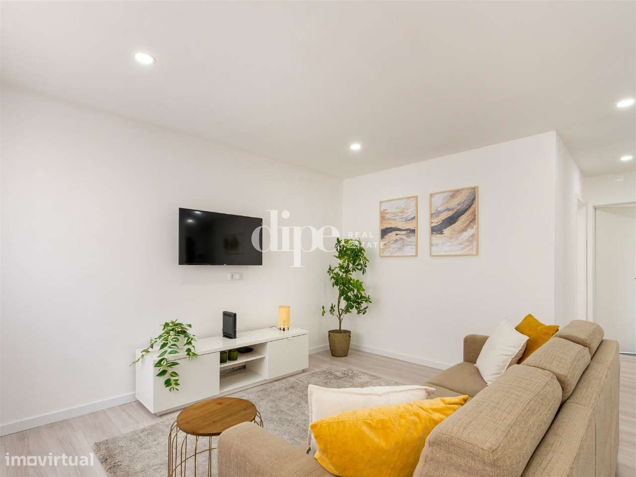 Apartamento T2 renovado no centro da cidade de Guimarães - Grande imagem: 4/22