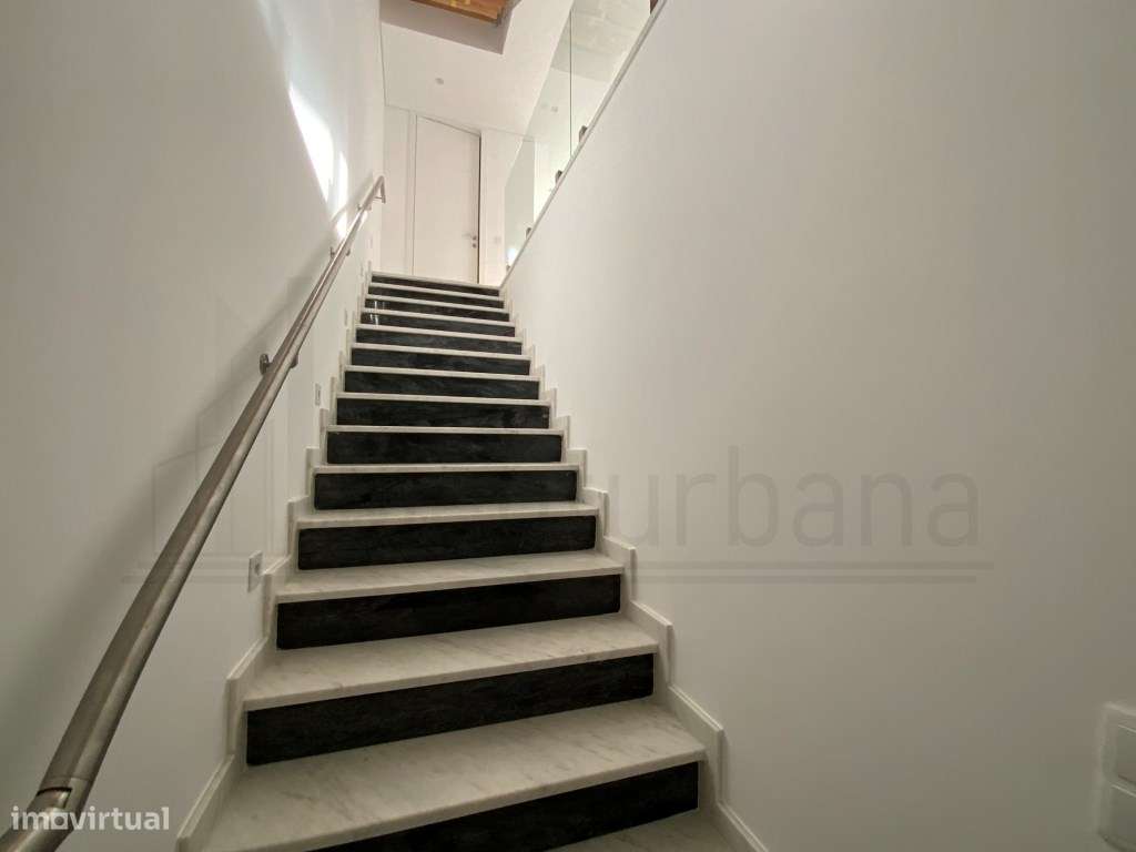 MORADIA T4 EM CONDOMÍNIO COM PISCINA - SÃO PEDRO DO ESTORIL - ESTORIL-36