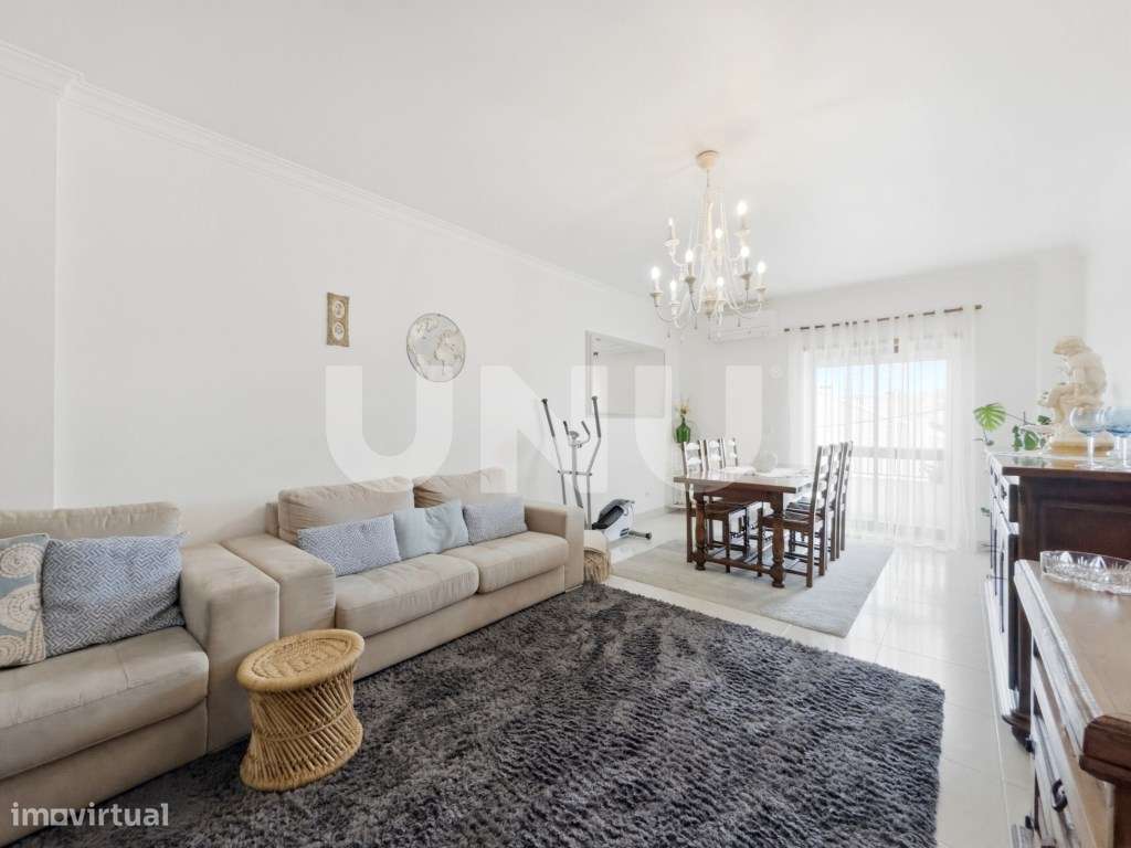 Apartamento T3 no Casal do Sarra, no Carregado!-0