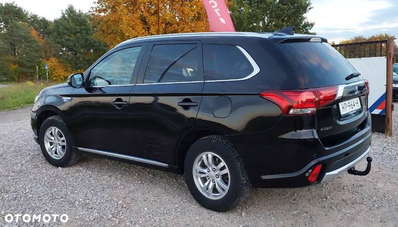 Mitsubishi Outlander - 3