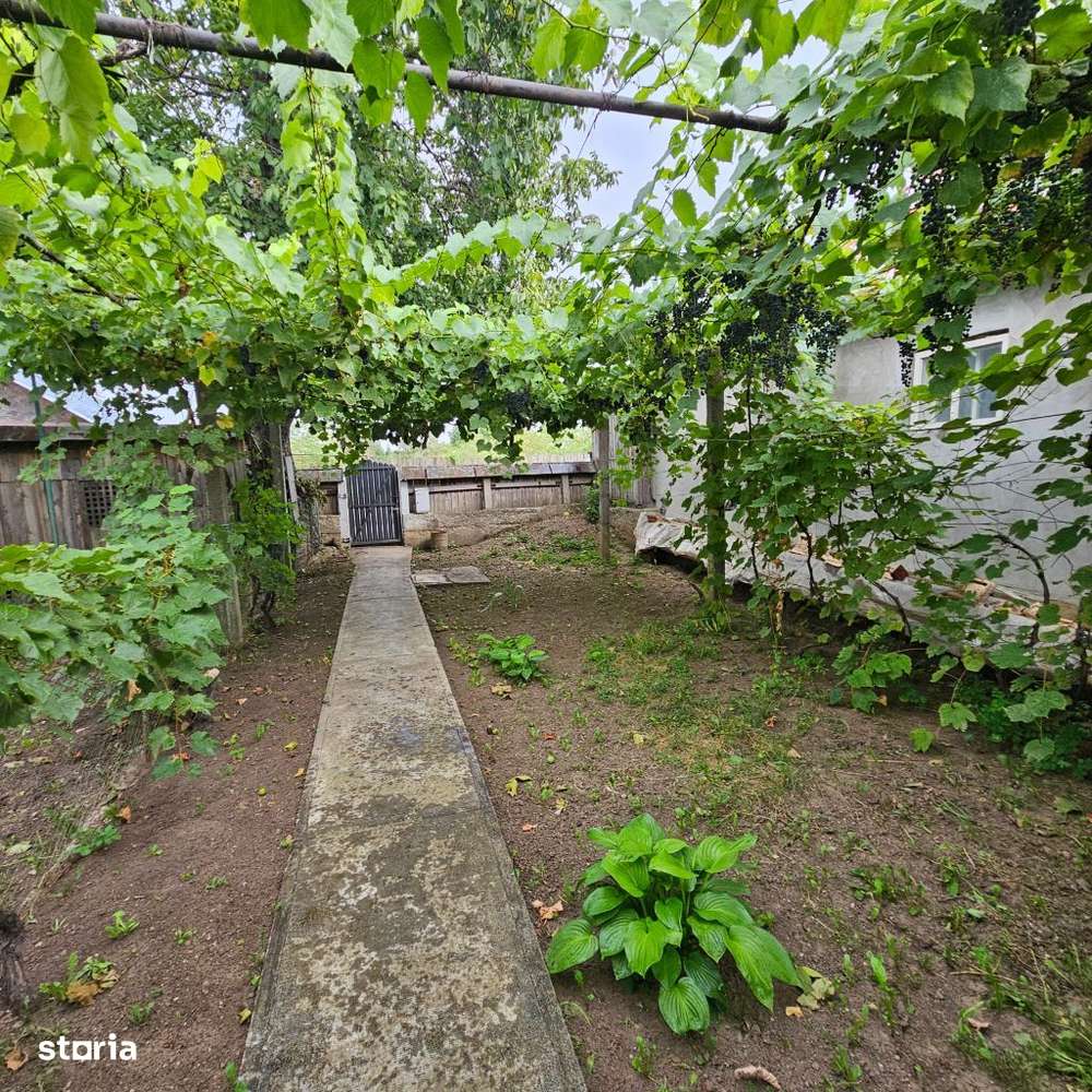 Vanzare Casa cu teren 600 mp zona Sat Slobozia oras Roznov - Imagine principală: 2/8