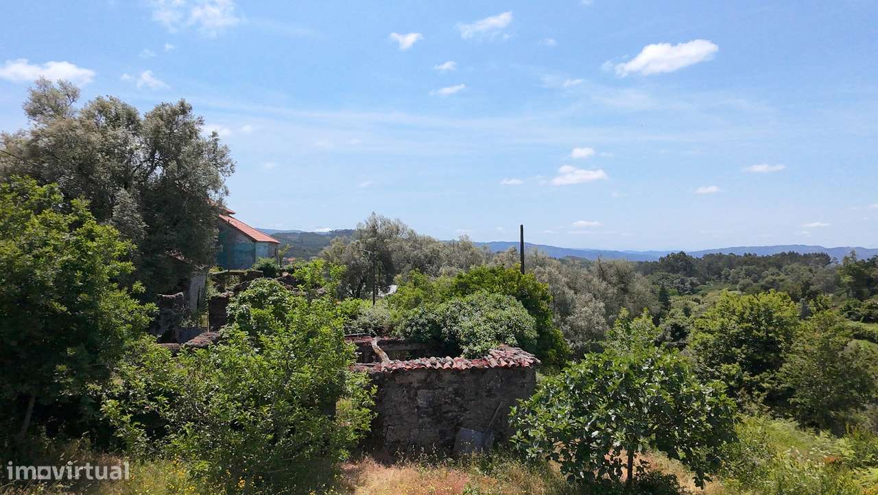 Terreno de 700m2 c/ Ruina-30