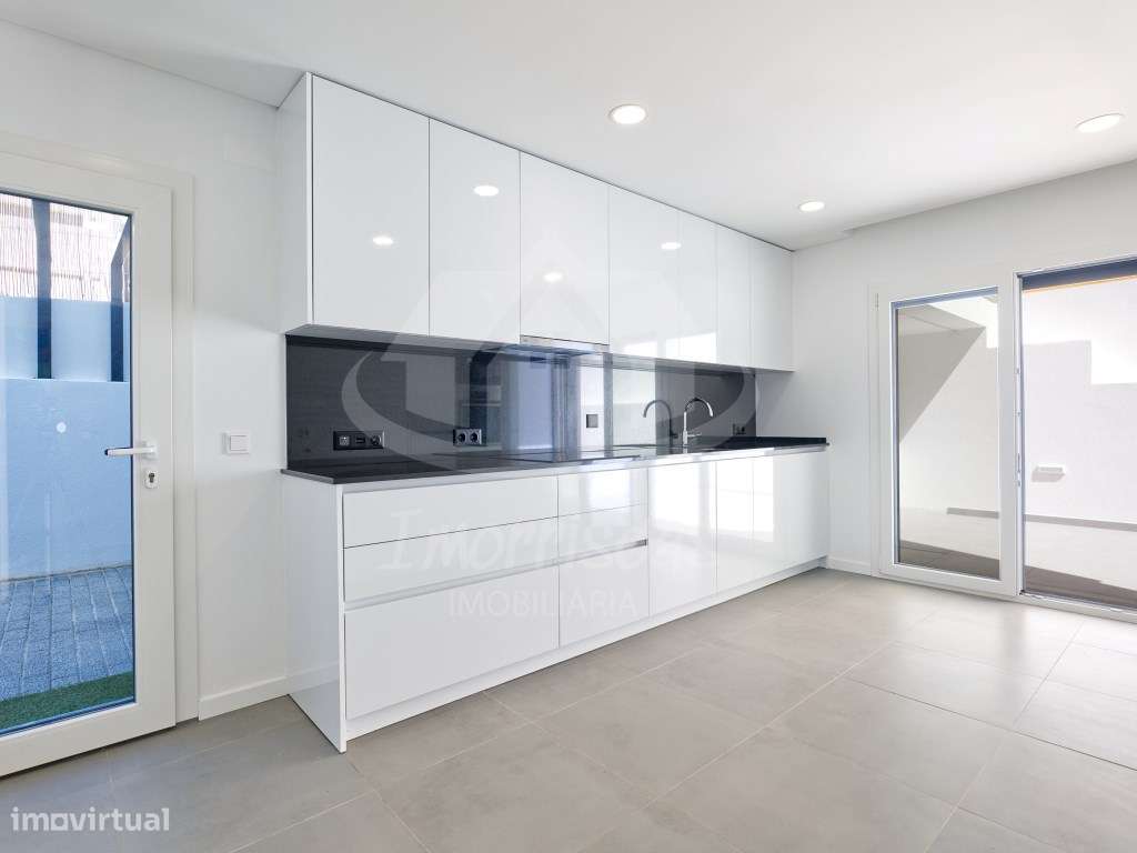 Moradia V4 Nova de Luxo com Rooftop e Vista Rio | Santa Iria de Azóia-39