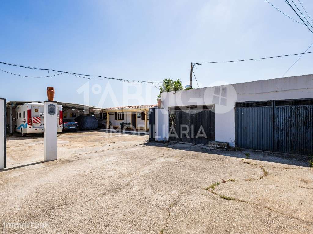 Moradia Bi-Familiar-36