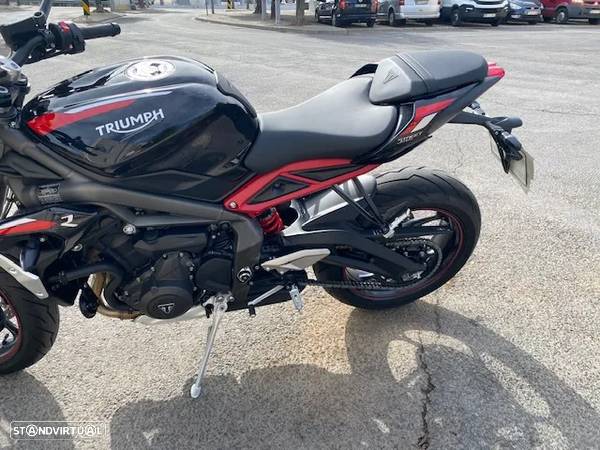 Triumph Street Triple R 765 - 12