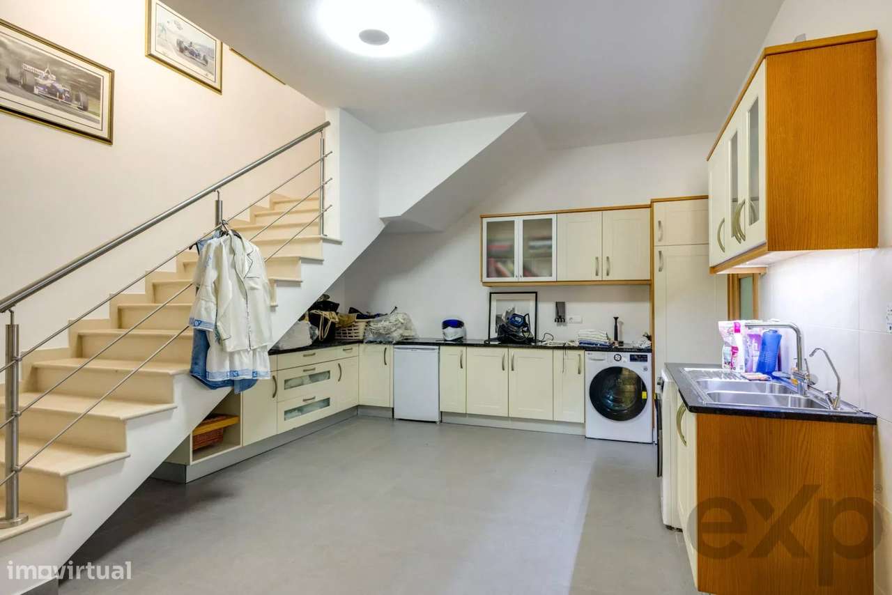 Moradia Familiar T3+1 com Piscina, Entre Lagos e Praia da Luz-28