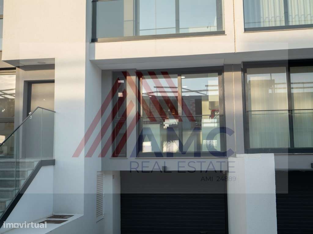 VENDE-SE MORADIA T3 NOVA COM PISCINA PRIVATIVA E GARAGEM-8