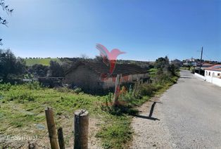 Terreno urbano situado em Carril– Outeiro de Fora – Pernes - Santarém