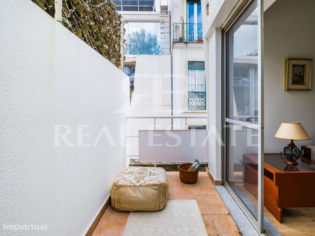T1 MOBILADO + TERRAÇO, na LAPA, ESTRELA - centro de Lisboa. - Grande imagem: 5/23