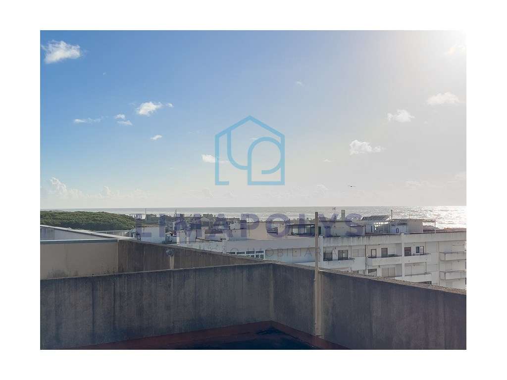 Apartamento T1 com terraço privado e vista de mar-12