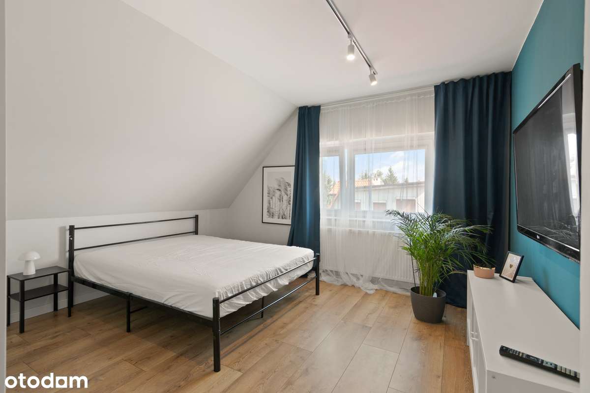 Duży dom wolnostojący 4 sypialnie + salon, garaż, piwnica, Maślice-11