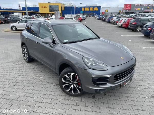 Porsche Cayenne - 2