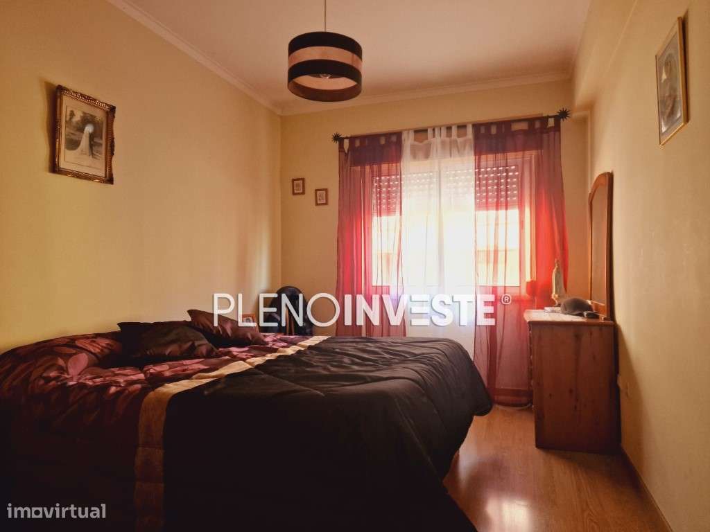 T2 com boas áreas em Paio Pires-17