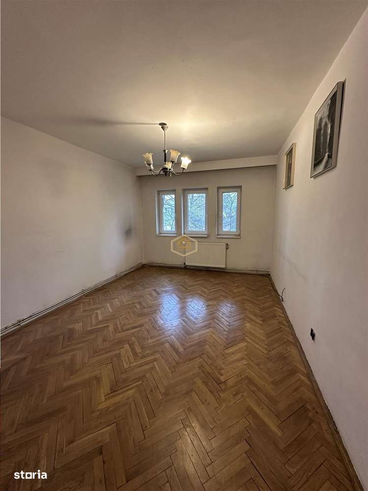 Central | Apartament spatios cu 4 camere | Etaj I-5