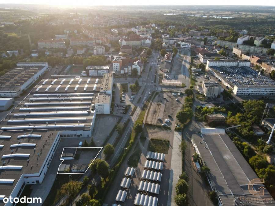 Budynek handlowy z działką w centrum Chełmna !-14